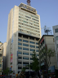 경향신문사 본관